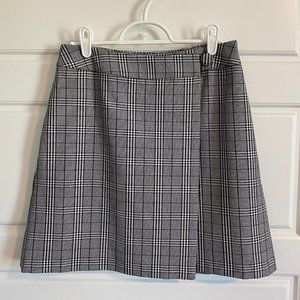 a new day checkered, wrap mini skirt WITH POCKETS !!!!!!!